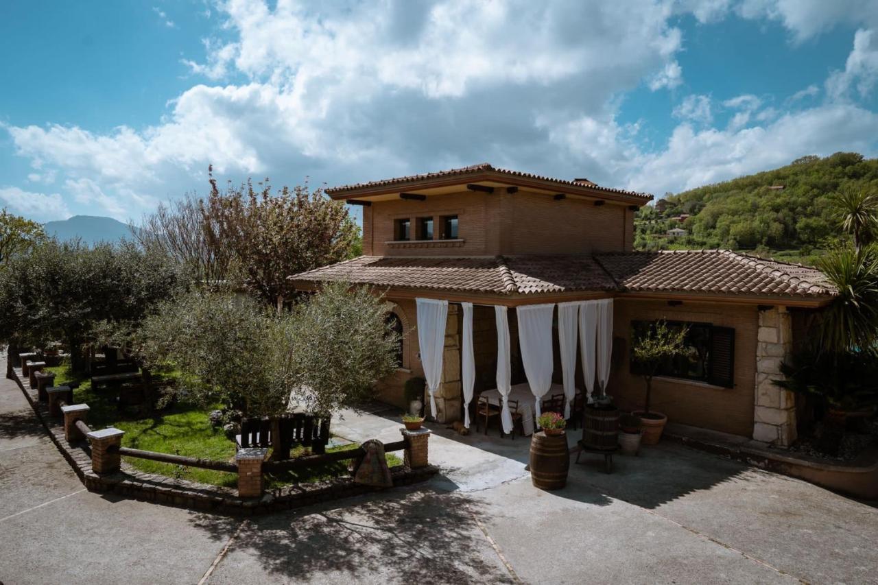 Agriturismo A Casa Di Susanna Santo Stefano del Sole Экстерьер фото